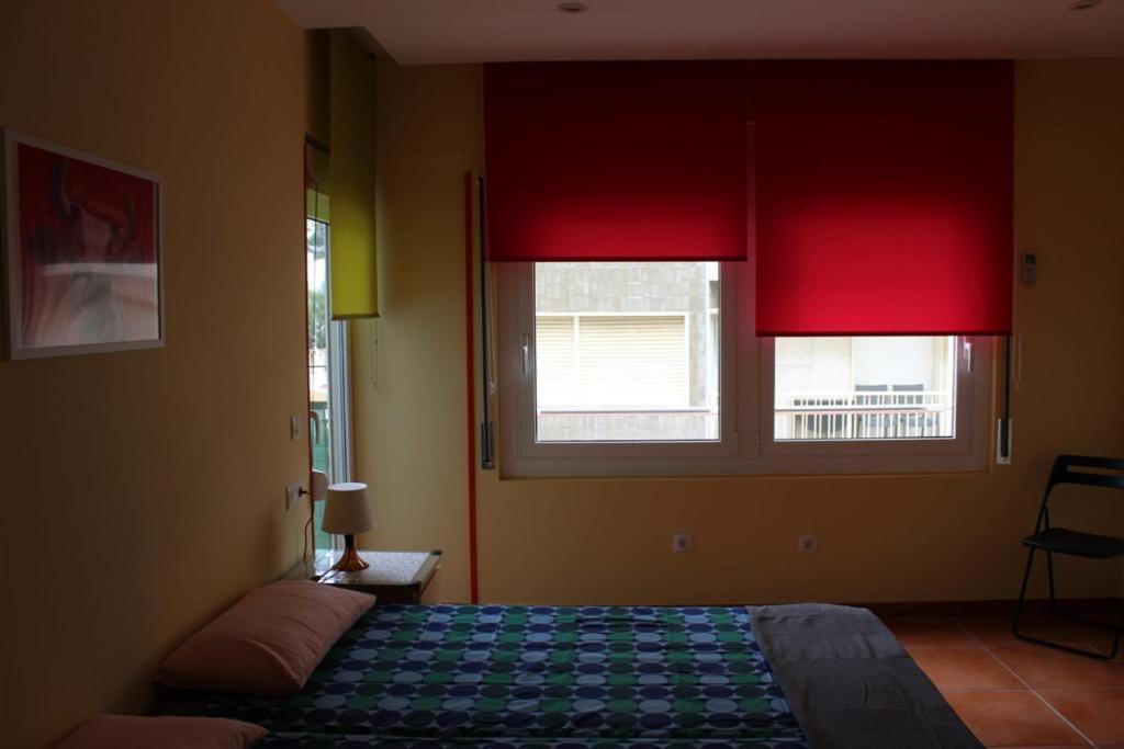 Apartaments Oller Centro 罗萨斯 外观 照片