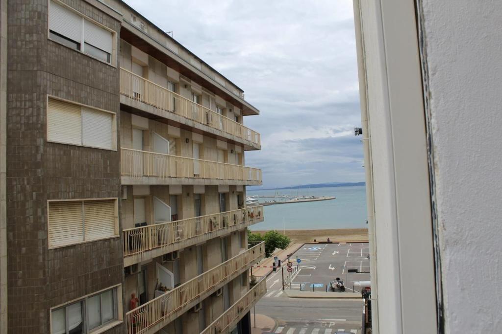 Apartaments Oller Centro 罗萨斯 外观 照片