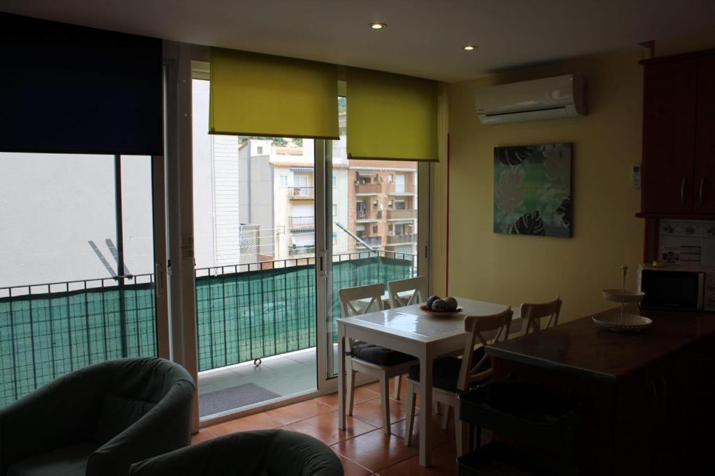 Apartaments Oller Centro 罗萨斯 外观 照片